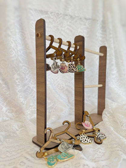 Cowgirl Crest