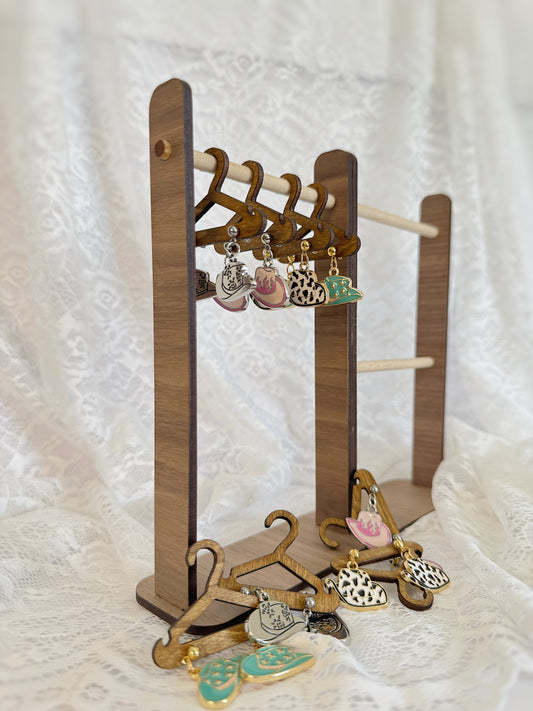 Cowgirl Crest