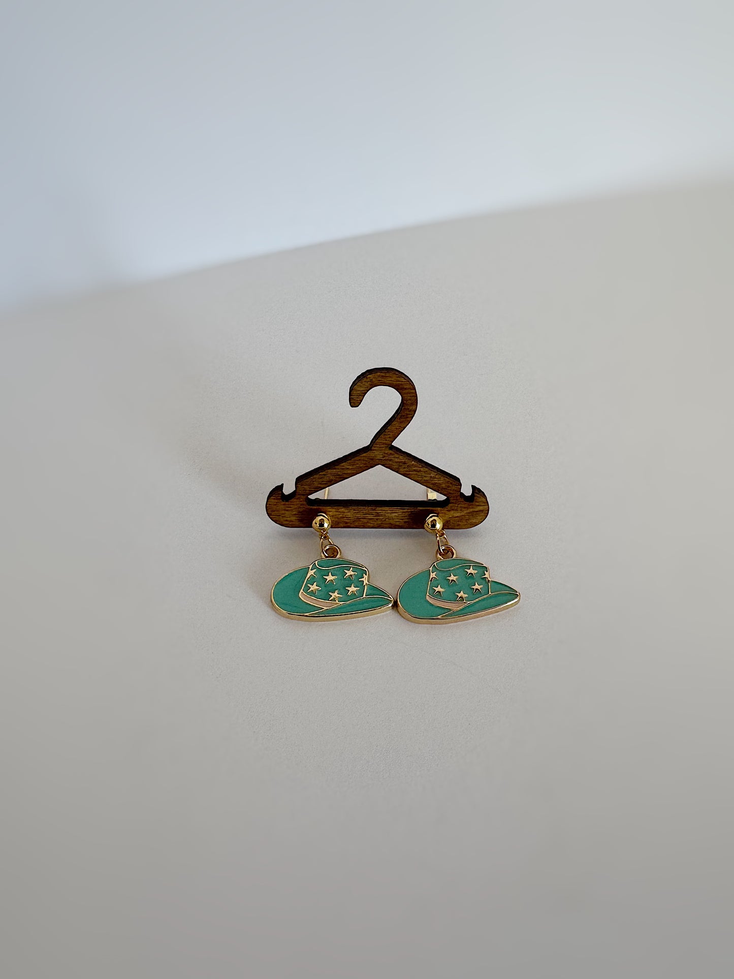 Cowgirl Crest
