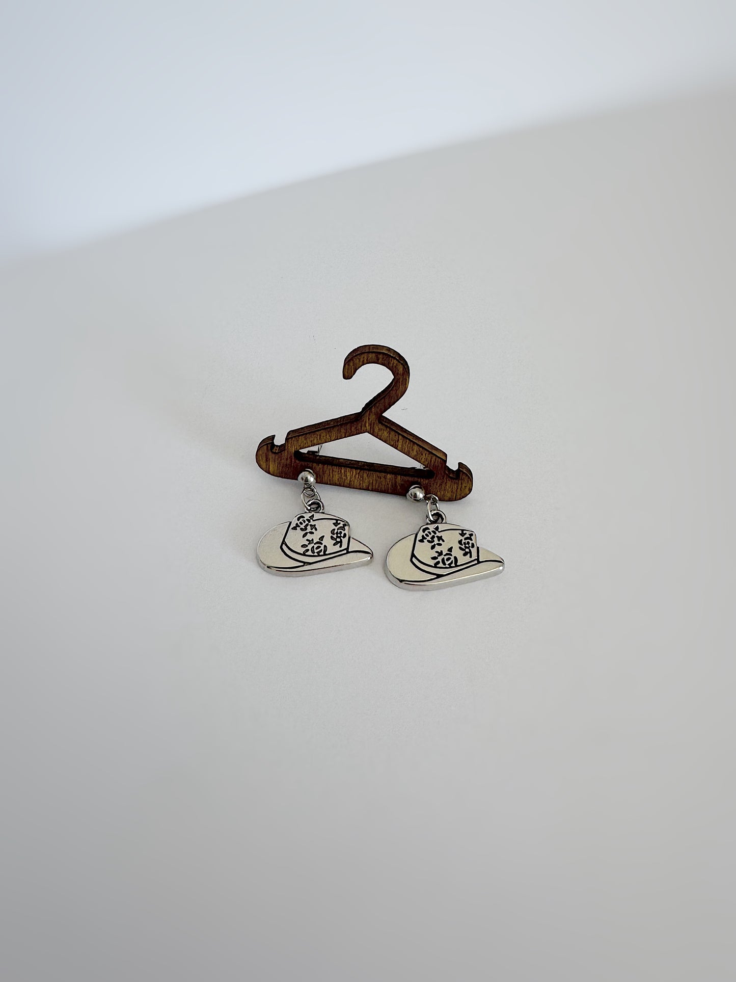 Cowgirl Crest